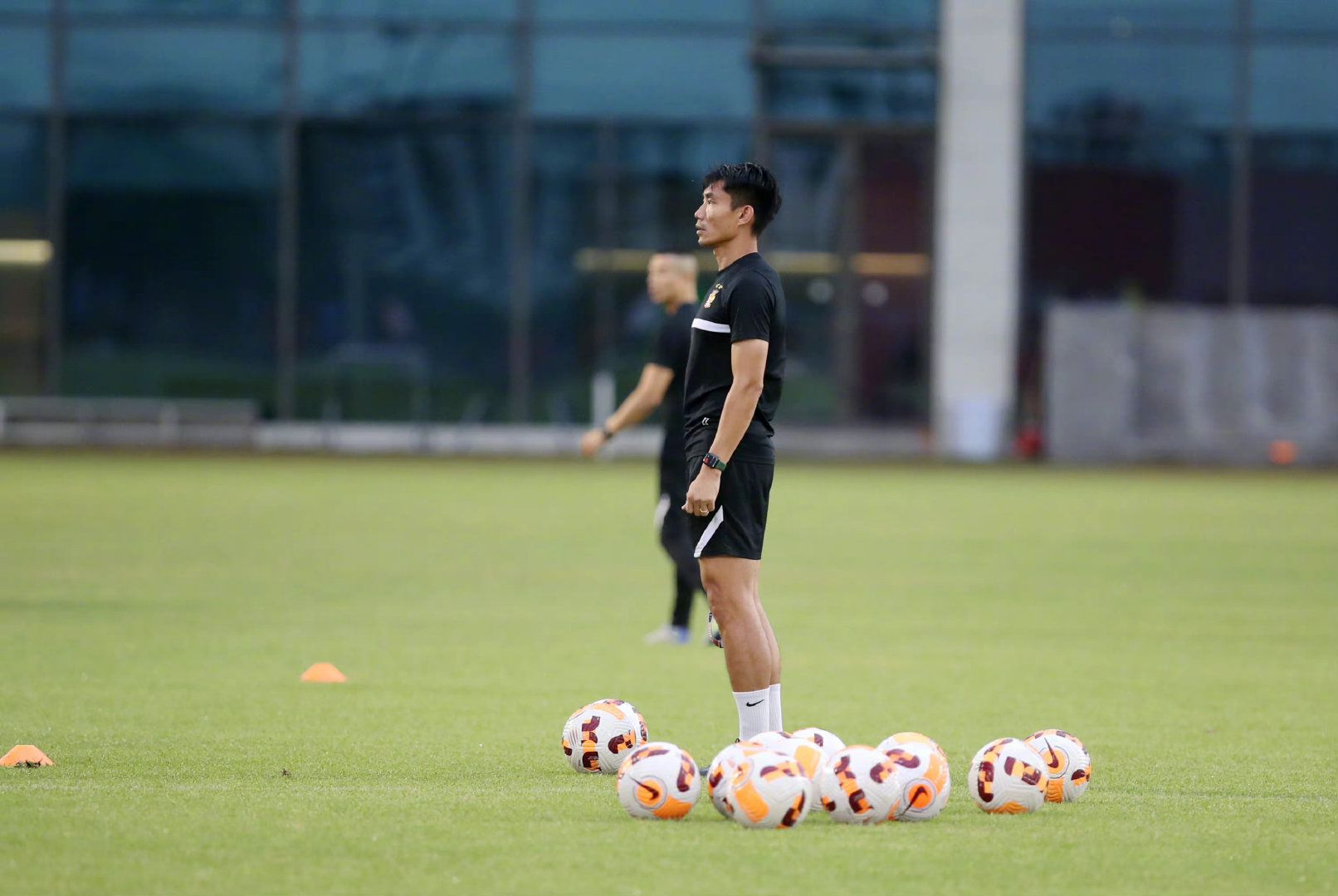 英超-利物浦2-0谢菲联 范迪克索博破门阿诺德助攻北京时间12月7日凌晨3:30，2023-24赛季英超联赛第15轮，利物浦客战谢菲尔德联队。